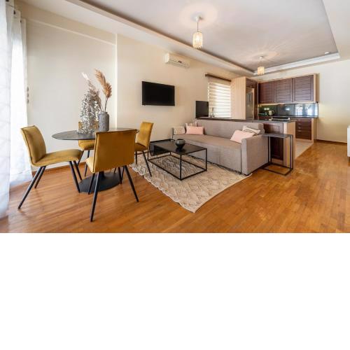 Phaedrus Living: Luxury Flat Vyronas