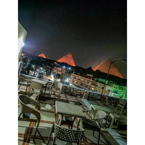 Pharaonic pyramids inn