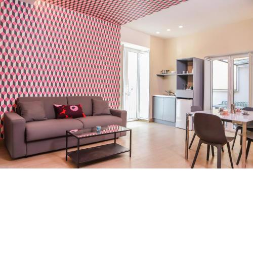 Piazza Bellini Apartments by Wonderful Italy