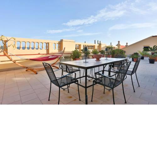 Piazza della Libertà Terrace Flat