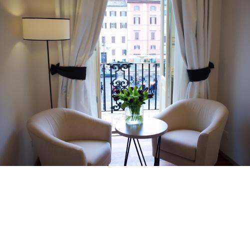 Piazza Farnese Luxury Suites