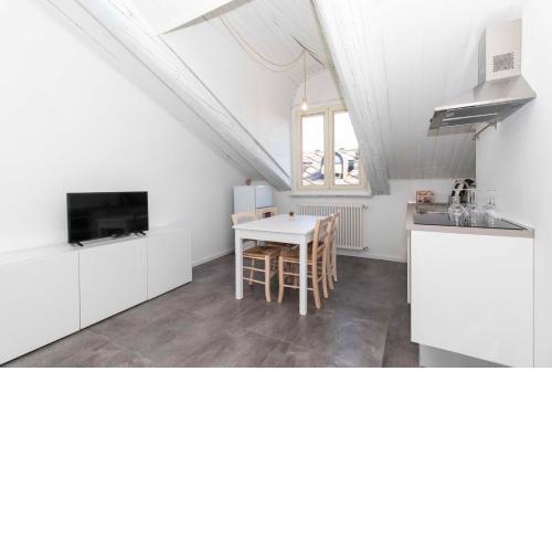 Piazza Statuto attic studio apartment