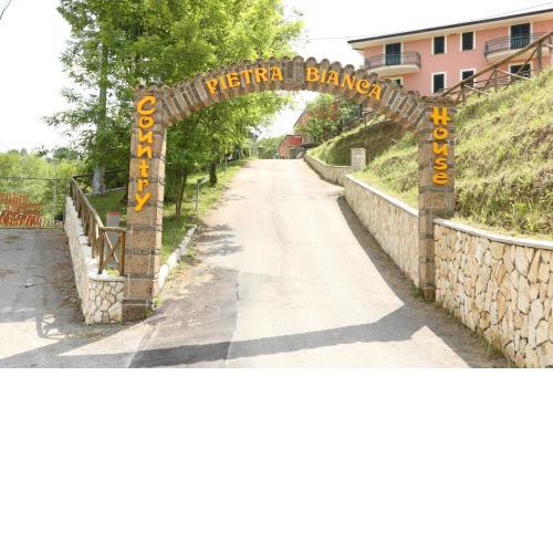 Pietrabianca Country House