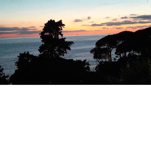 Pieve Ligure a picco sul mare e piscina
