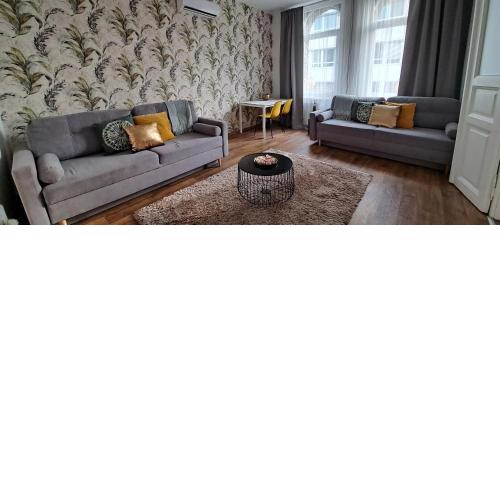 Pina Colada Apartment in the Party District