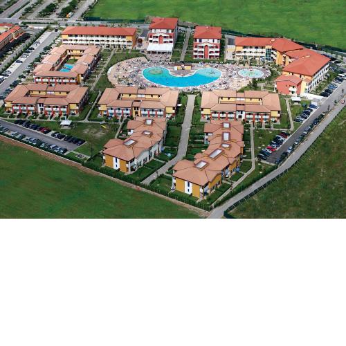 Pini Village