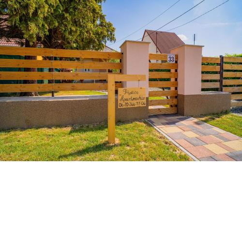 Pipacs Apartmanház