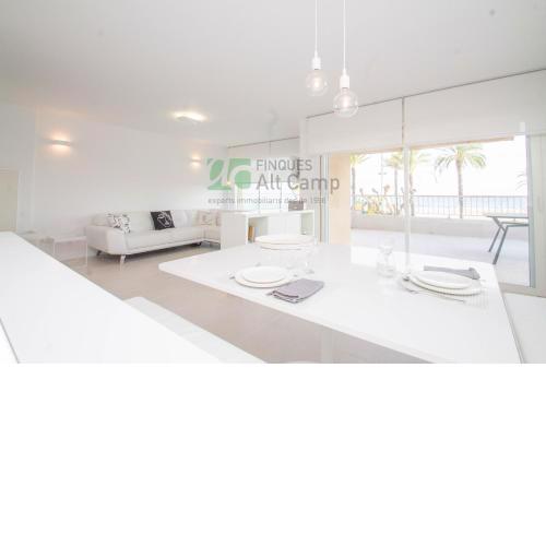 piso alto standing en Segur de Calafell