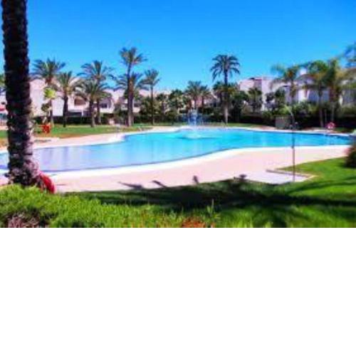 Piso con jardin y piscinas en Puerto Rey