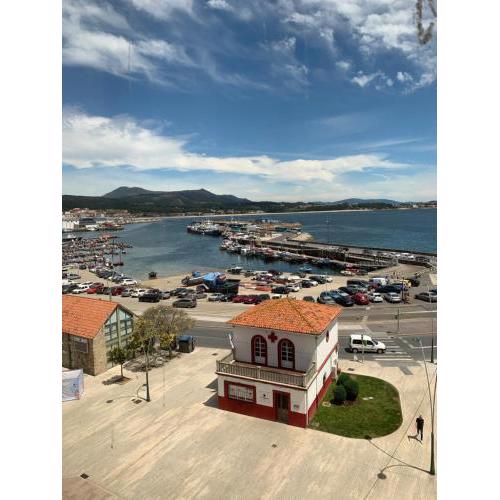 Piso en el malecón de Riveira con vistas a las Rias Baixas. Ideal para familias. 140m