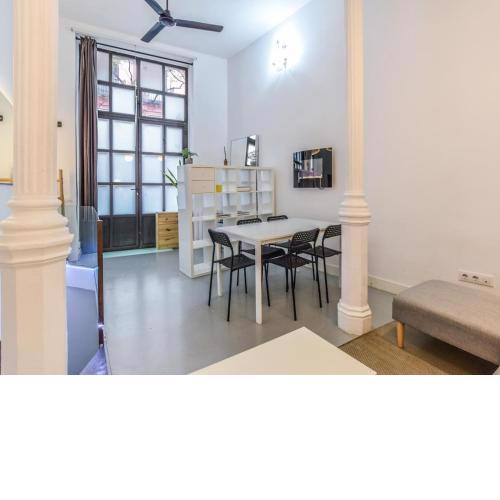 piso en lavapies para 8 personas