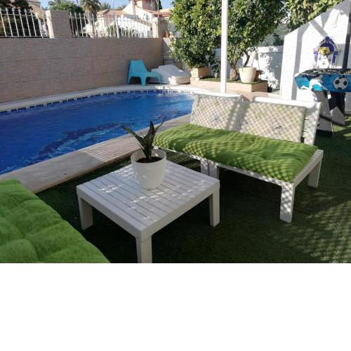 Piso entero en semi sótano con Piscina salína privada
