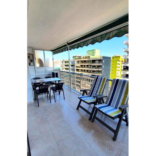 Piso familiar con amplia terraza 300m de la playa