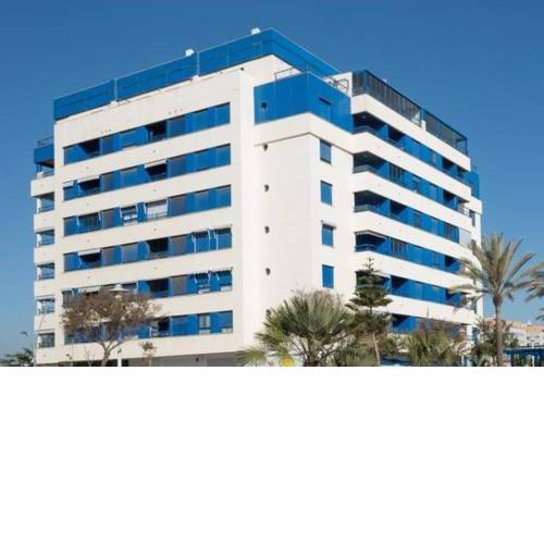 Piso Frente al Mar Primera Línea de Playa en Malaga con Parking Gratuito