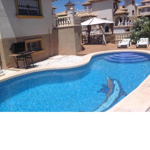 Planta baja en la Zenia con piscina