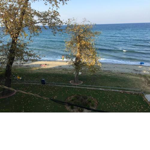 Platamon sea view house