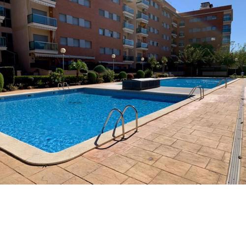 PLATANERA apart