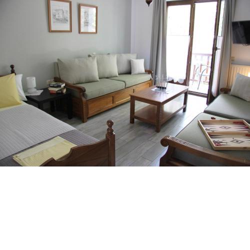 PLATANOFYLLA Family Apartment No6