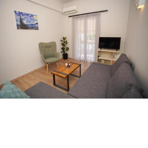 Platytera apartment