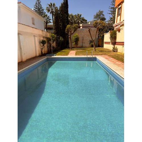 Playa Pedregalejo Piscina y Parking incluido
