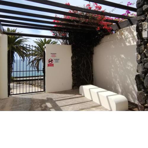 PLAYA ROCA COSY STUDIO - Seafront Pool Complex