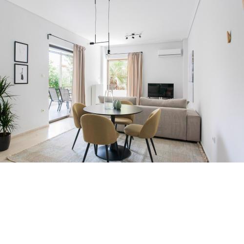 Pleasant 2BR Apartment near HELEXPO by UPSTREET