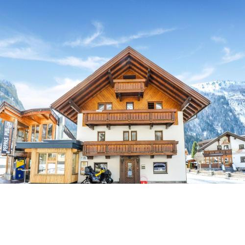 Pleasant apartment in L ngenfeld with ski storage