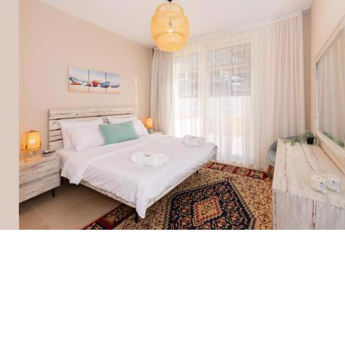 Pleasant & Calming 1 BDR Mangroovy Free Pool & Beach Access