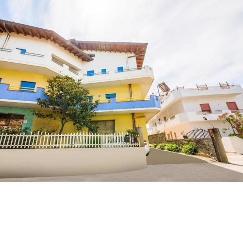 Pleasant Holiday Home in Barcellona Pozzo di Gotto