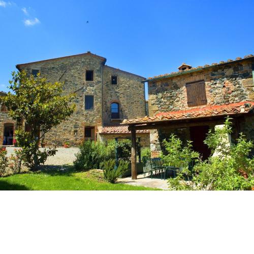 Pleasant holiday home in Montecastelli Pisano