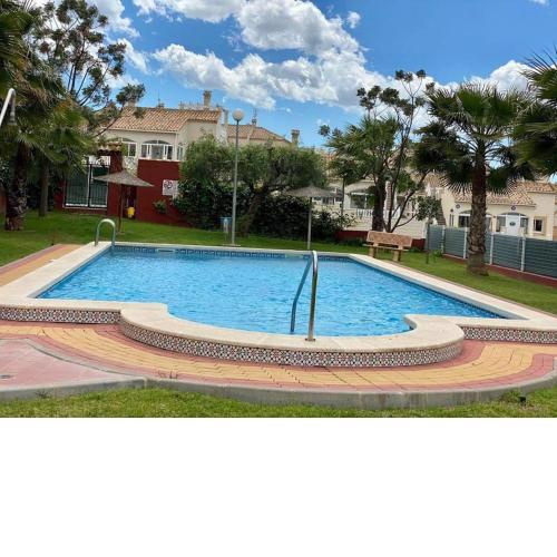 Pleasant holiday home in Torrevieja with shared pool