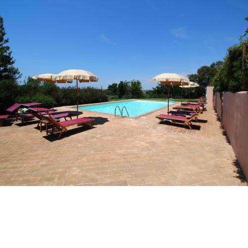 Plush Farmhouse in Montalto di Castro with Terrace