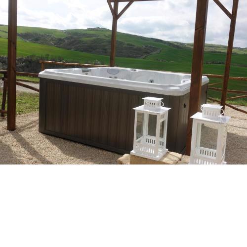 Podere Fossaccio Casa Fiordaliso con Jacuzzi
