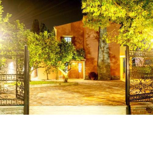 Poli House Family Villa W/ Pool