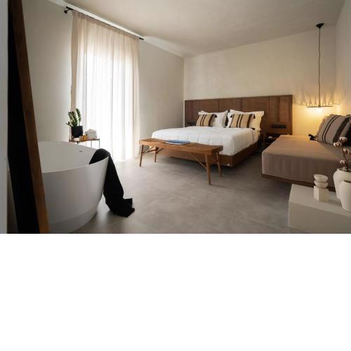 Polis of Naxos Stylish Suites