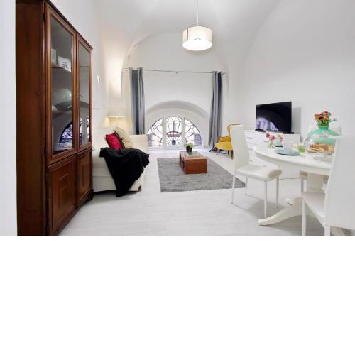 Ponte Cavour Apartment