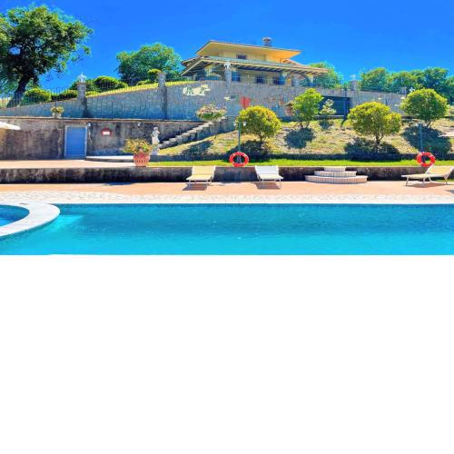 Pool and Jacuzzi - Charming villa in Umbria