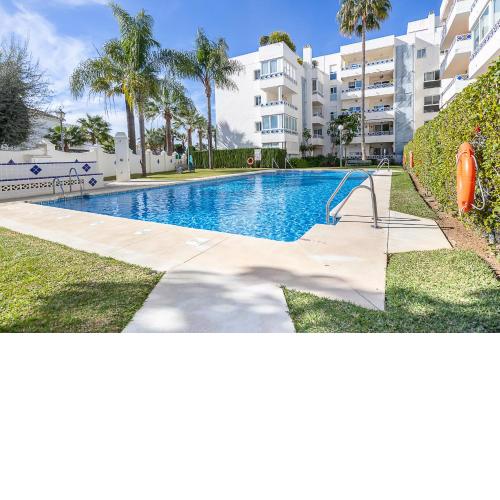 Pool Apartment Napoleon Close To Sea