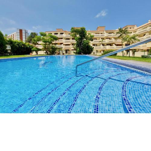 Pool Sunset Apartment