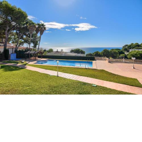 Poolbeach V