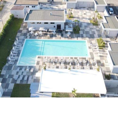 PoolSide