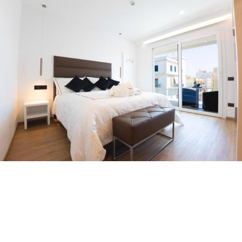 Popula Rooms & Mediterranean Bay