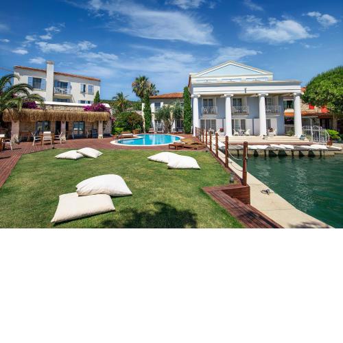 Port Alacati Hotel