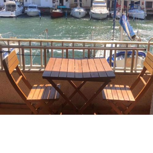 PORT AMBAR - Apartamento en la Marina de Empuriabrava - balcón con vistas al canal - playa - wifi