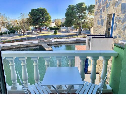 Port Petit 10 Empuriabrava - Barneda - Amarre 3x8