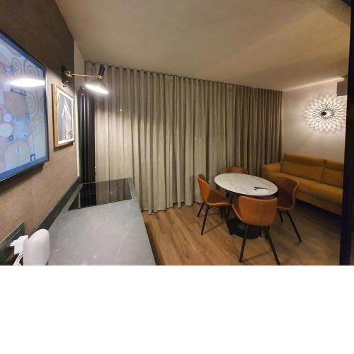 Porta Romana Gold Suite