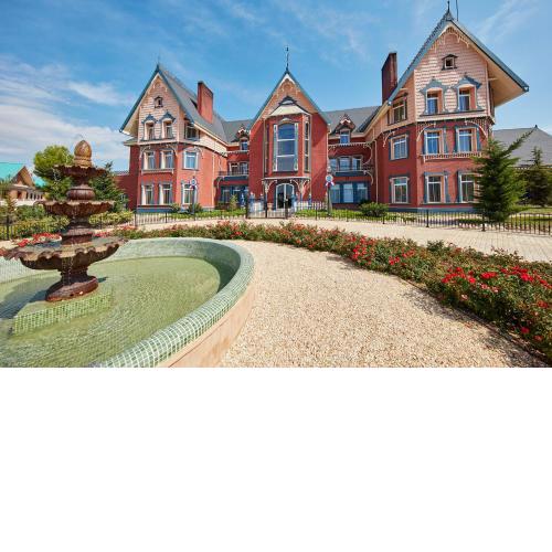 PortAventura Lucy's Mansion - Includes PortAventura Park Tickets