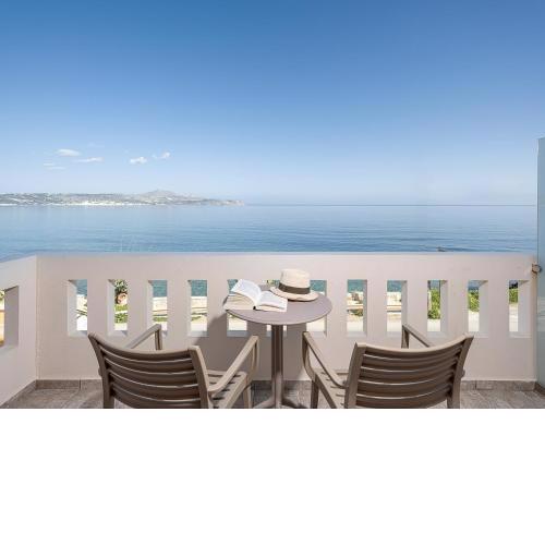 Porto Kalyves Seaside Aparthotel