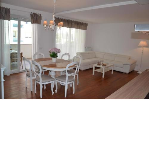Porto Nuovo Holiday Home