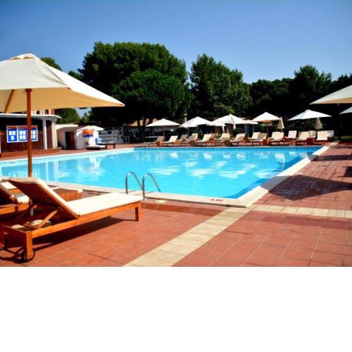 Porto Pino Club
